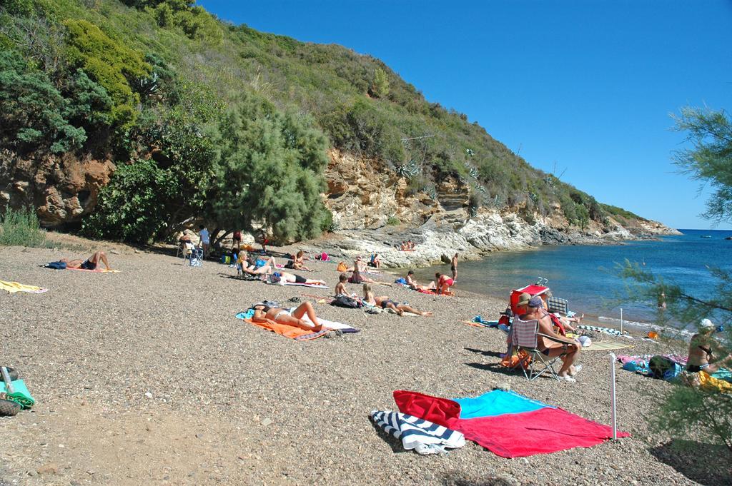 Baia Fiorita Apartamento Porto Azzurro Quarto foto