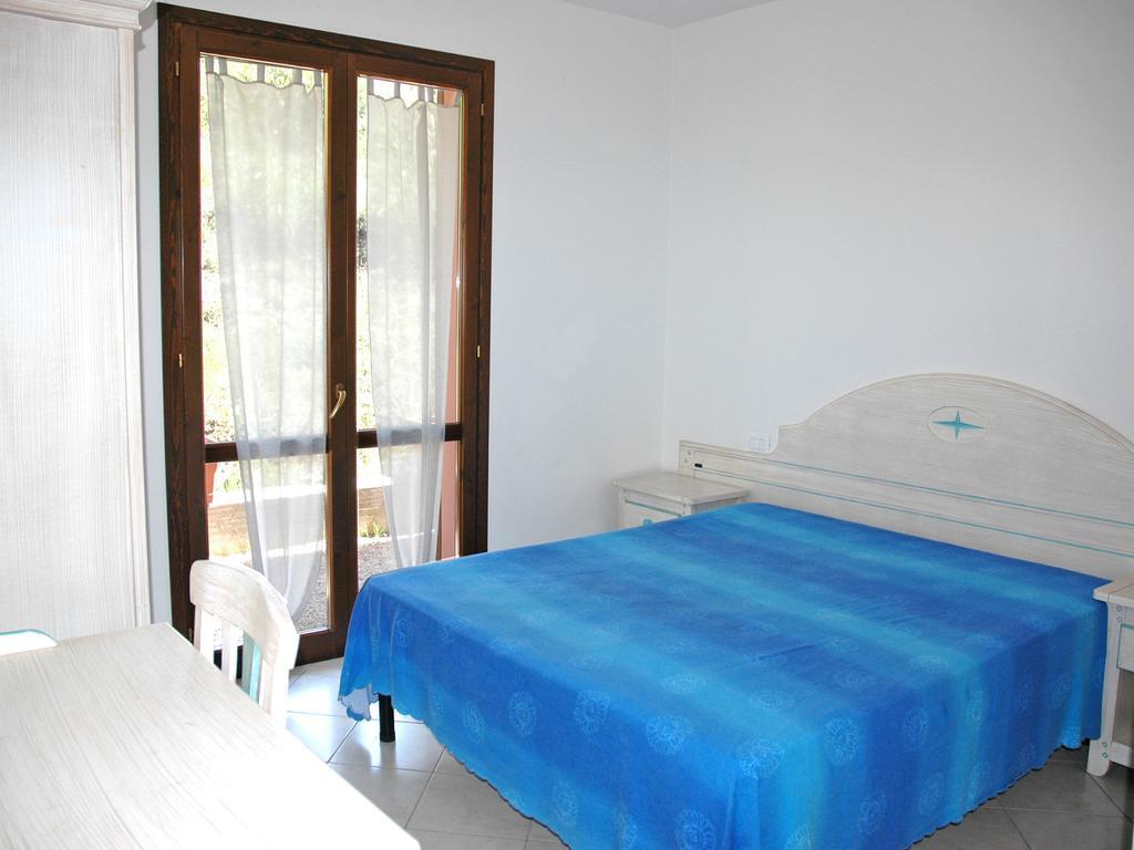 Baia Fiorita Apartamento Porto Azzurro Exterior foto
