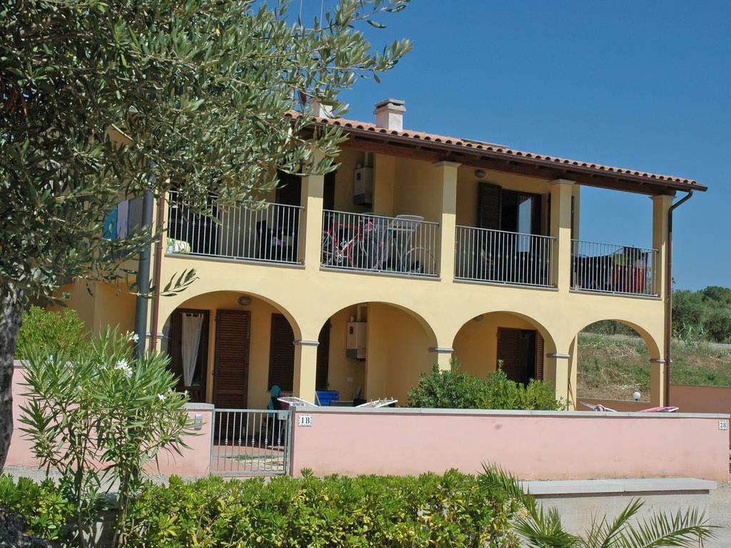 Baia Fiorita Apartamento Porto Azzurro Exterior foto